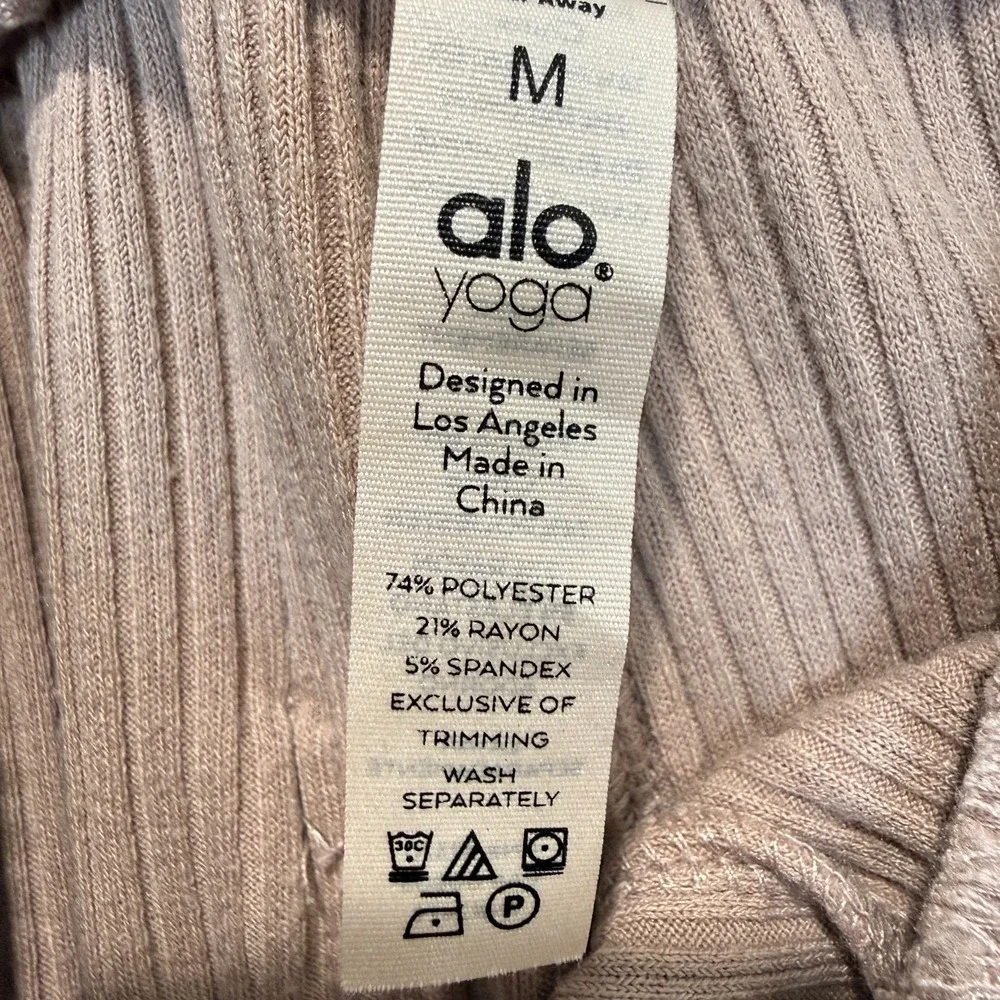 ALO Yoga within so or